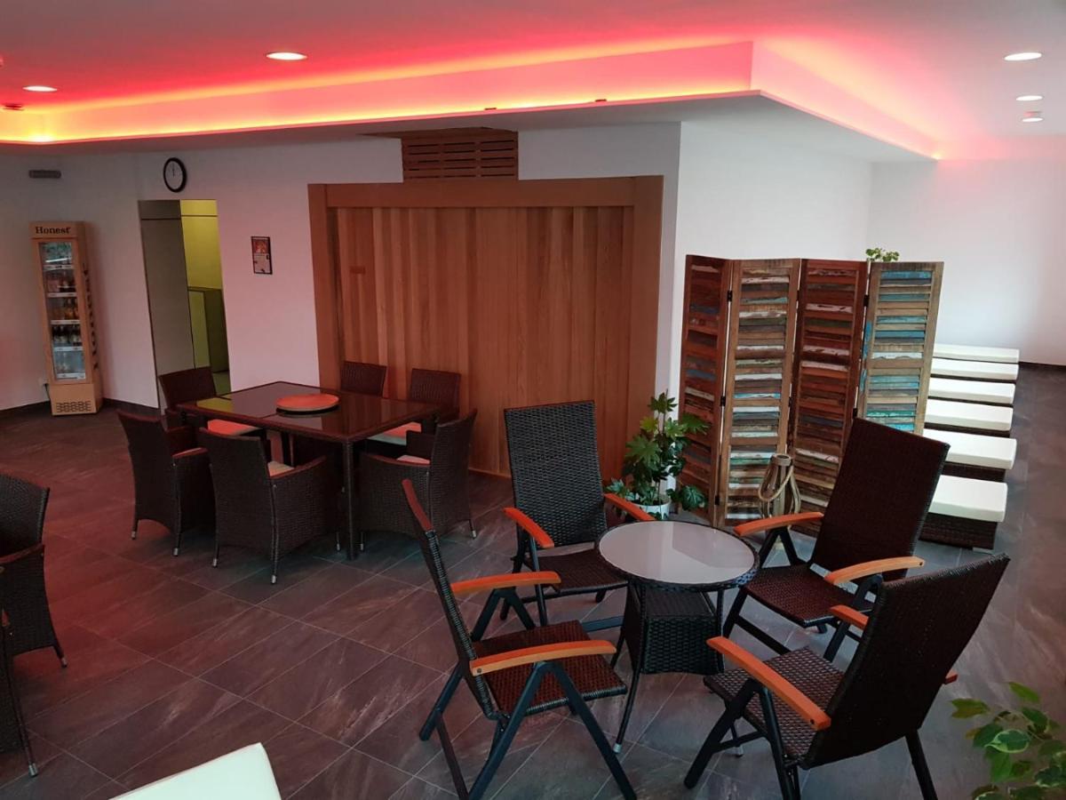 Ruhr Inn Hotel Гаттінґен Екстер'єр фото