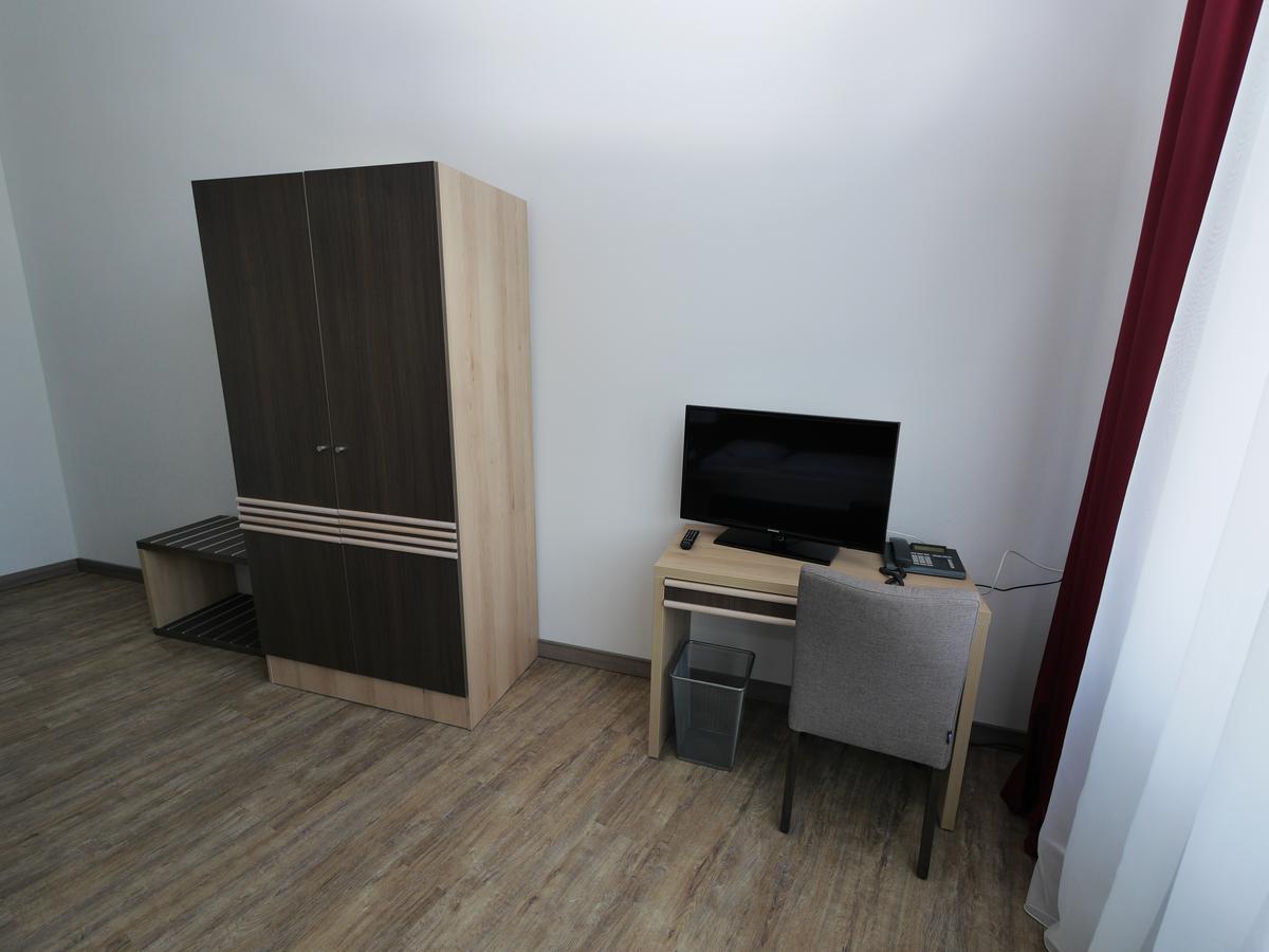 Ruhr Inn Hotel Гаттінґен Екстер'єр фото