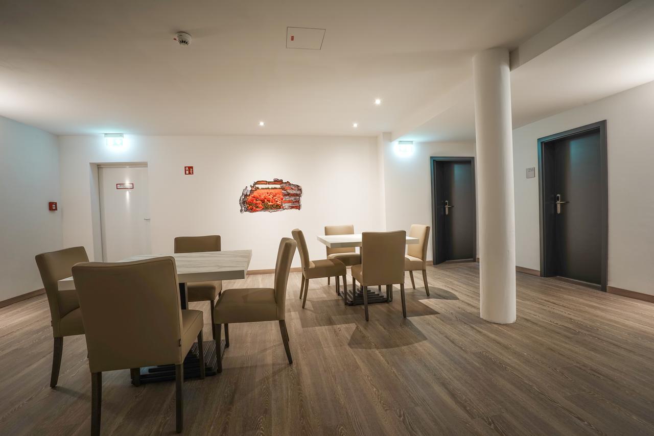 Ruhr Inn Hotel Гаттінґен Екстер'єр фото