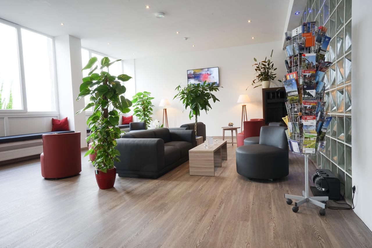 Ruhr Inn Hotel Гаттінґен Екстер'єр фото