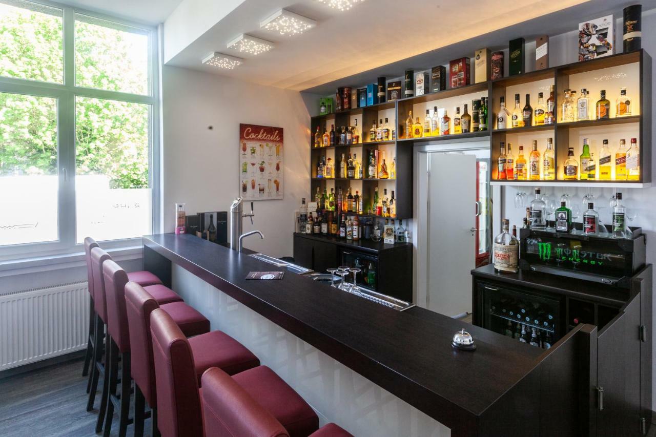 Ruhr Inn Hotel Гаттінґен Екстер'єр фото
